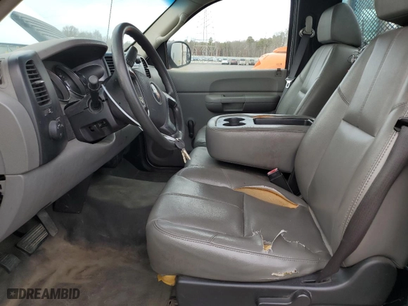 2007 Chevrolet Silverado 2500HD Work Truck with VIN 1GCHC24K07E510606, listed as a Copart auction lot 43170545 with NaN miles and Clean Title. Bid and sale history available at carsss.com. Image 7.