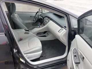 2014 Toyota Prius Four with VIN JTDKN3DU2E1776107, listed as a IAAI auction lot 41961997 with 175,905 mi miles. Bid and sale history available at carsss.com. Image 5.