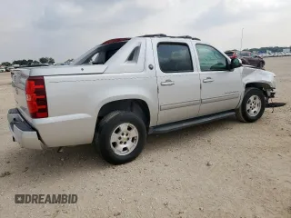 2013 Chevrolet Avalanche LT with VIN 3GNMCFE0XDG150663, listed as a Copart auction lot 57417395 with 141,470 mi miles and Salvage title. Bid and sale history available at DreamBid. Image 3.