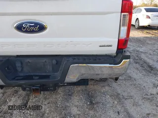 2019 Ford F-250 XL with VIN 1FT7W2B63KEE34610, listed as a IAAI auction lot 41698516 with 118,110 mi miles and . Bid and sale history available at DreamBid. Image 21.