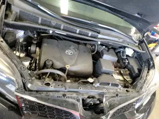 2018 Toyota Sienna SE z VIN 5TDXZ3DC4JS942691, wystawiony jako Copart lot #62266915 z przebiegiem 95 062 mil mil oraz Szkoda całkowita • Salvage title. Historia ofert i sprzedaży dostępna na DreamBid. Obrazek 14.