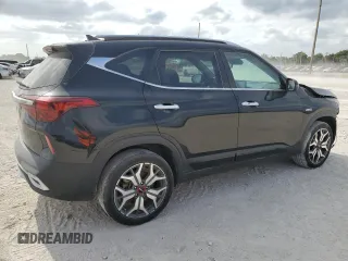 2022 Kia Seltos SX z VIN KNDETCA24N7253089, wystawiony jako Copart lot #53340025 z przebiegiem 20 981 mil mil oraz Szkoda całkowita • Salvage title. Historia ofert i sprzedaży dostępna na DreamBid. Obrazek 3.
