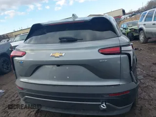2024 Chevrolet Blazer EV eAWD LT z VIN 3GNKDBRJ0RS277894, wystawiony jako IAAI lot #41684973 z przebiegiem 5034 mil mil oraz . Historia ofert i sprzedaży dostępna na DreamBid. Obrazek 17.