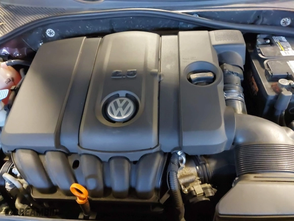2012 Volkswagen Passat SE with VIN 1VWBH7A35CC075103, listed as a IAAI auction lot 41482384 with 155,198 mi miles. Bid and sale history available at carsss.com. Image 10.