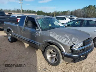 2001 Chevrolet S-10 LS with VIN 1GCCS19W618108372, listed as a IAAI auction lot 41863974 with 72,554 mi miles and . Bid and sale history available at DreamBid. Image 1.