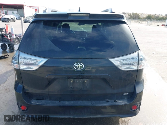 2020 Toyota Sienna SE with VIN 5TDXZ3DC7LS062183, listed as a IAAI auction lot 41791032 with 80,760 mi miles. Bid and sale history available at carsss.com. Image 16.