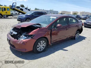 2012 Honda Civic LX z VIN JHMFB2F51CS004620, wystawiony jako Copart lot #57108275 z przebiegiem 136 787 mil mil oraz Szkoda całkowita • Salvage title. Historia ofert i sprzedaży dostępna na DreamBid. Obrazek 1.