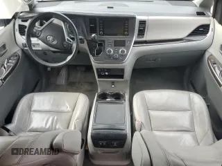 2018 Toyota Sienna XLE Auto Access Seat with VIN 5TDYZ3DC3JS934053, listed as a Copart auction lot 49900085 with 153,121 mi miles and Salvage title. Bid and sale history available at DreamBid. Image 8.