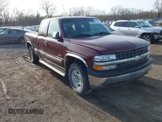 2002 Chevrolet Silverado 1500 LS with VIN 1GCEK19T72Z130200, listed as a IAAI auction lot 41966128 with 155,162 mi miles. Bid and sale history available at carsss.com. Image 1.