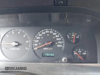 2000 Jeep Grand Cherokee Limited с VIN 1J4GW58N8YC241982, выставлен на аукционе IAAI как лот 42481556 с пробегом 179 233 миль миль и . История ставок и продаж доступна на DreamBid. Изображение 15.