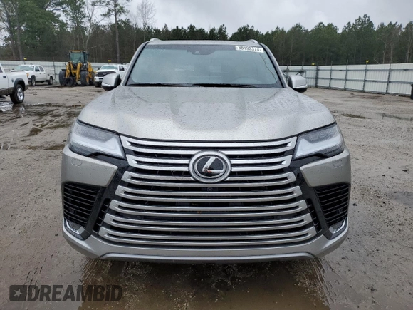 2023 Lexus LX 600 Luxury z VIN JTJGB7CX9P4037333, wystawiony jako Copart lot #38192374 z przebiegiem 1 723 mil mil oraz . Historia ofert i sprzedaży dostępna na DreamBid. Obrazek 5.