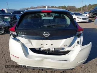 2023 Nissan LEAF SV Plus z VIN 1N4CZ1CV4PC558920, wystawiony jako IAAI lot #41332755 z przebiegiem 15 893 mil mil oraz . Historia ofert i sprzedaży dostępna na DreamBid. Obrazek 16.