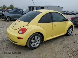 2006 Volkswagen New Beetle Coupe with VIN 3VWRR31C36M402055, listed as a Copart auction lot 80016034 with 142,268 mi miles and Clean Title. Bid and sale history available at carsss.com. Image 3.