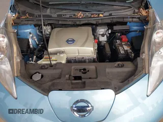 2015 Nissan LEAF SV with VIN 1N4AZ0CP3FC332529, listed as a IAAI auction lot 41760939 with 60,503 mi miles. Bid and sale history available at carsss.com. Image 10.