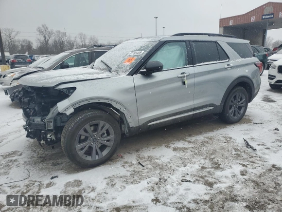 2025 Ford Explorer Active with VIN 1FMUK8DH2SGA68901, listed as a Copart auction lot 41738405 with 0 mi miles and Salvage Title. Bid and sale history available at carsss.com. Image 1.