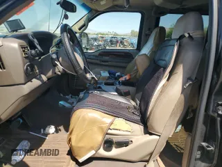 2002 Ford Excursion Limited z VIN 1FMNU43S92EC53835, wystawiony jako Copart lot #60525215 z przebiegiem 207 011 mil mil oraz Szkoda całkowita • Salvage title. Historia ofert i sprzedaży dostępna na DreamBid. Obrazek 7.