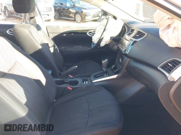 2018 Nissan Sentra SV z VIN 3N1AB7AP3JL630010, wystawiony jako IAAI lot #41812567 z przebiegiem 61 593 mil mil oraz . Historia ofert i sprzedaży dostępna na DreamBid. Obrazek 5.