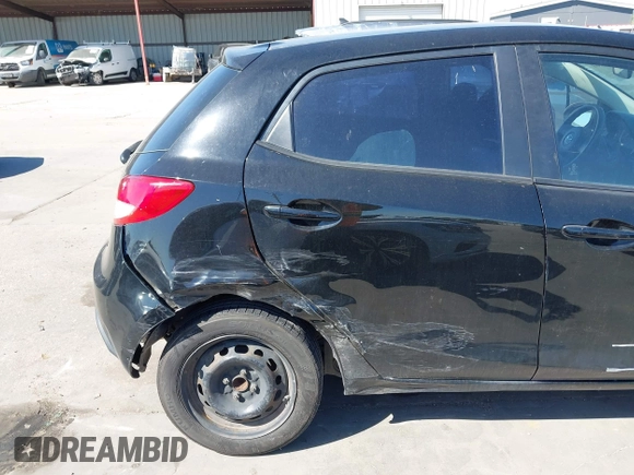 2012 Mazda 2 Sport with VIN JM1DE1KZ0C0146875, listed as a IAAI auction lot 41974461 with 211,414 mi miles. Bid and sale history available at carsss.com. Image 12.