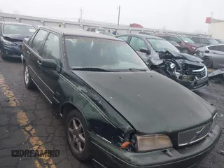 1998 Volvo S70 with VIN YV1LS5574W3526725, listed as a IAAI auction lot 40676024 with 241,558 mi miles. Bid and sale history available at carsss.com. Image 1.