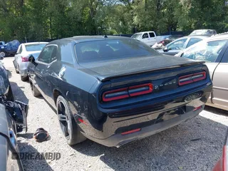2017 Dodge Challenger R/T z VIN 2C3CDZBT8HH606039, wystawiony jako IAAI lot #40267305 z przebiegiem 69 024 mil mil oraz . Historia ofert i sprzedaży dostępna na DreamBid. Obrazek 3.
