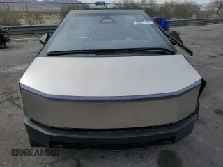 2024 Tesla Cybertruck с VIN 7G2CEHEDXRA056495, выставлен на аукционе Copart как лот 50212135 с пробегом 5 280 миль миль и Списание • Salvage title. История ставок и продаж доступна на DreamBid. Изображение 5.