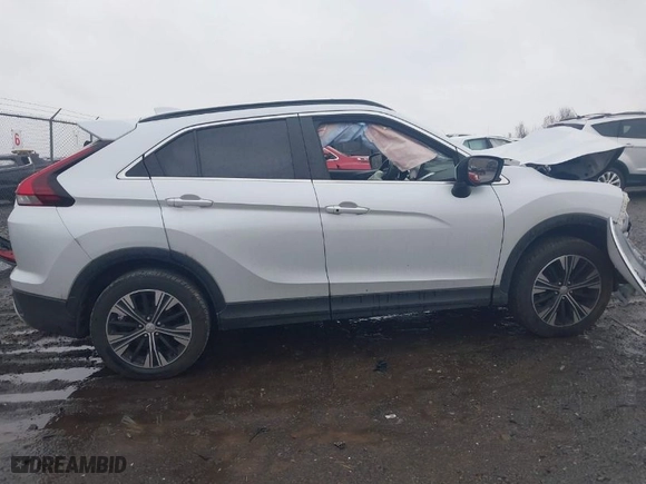 2022 Mitsubishi Eclipse Cross SE with VIN JA4ATWAAXNZ004351, listed as a IAAI auction lot 40899223 with 66,389 mi miles. Bid and sale history available at carsss.com. Image 14.
