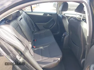 2014 Volkswagen Jetta SE с VIN 3VWD17AJ8EM304418, выставлен на аукционе IAAI как лот 42687062 с пробегом 207 402 миль миль и . История ставок и продаж доступна на DreamBid. Изображение 8.