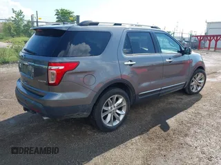 2014 Ford Explorer XLT with VIN 1FM5K7D8XEGC21589, listed as a IAAI auction lot 42558702 with 140,818 mi miles and . Bid and sale history available at DreamBid. Image 4.