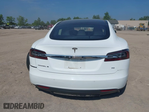 2016 Tesla Model S 70 z VIN 5YJSA1E13GF129925, wystawiony jako IAAI lot #42568012 z przebiegiem 109 195 mil mil oraz . Historia ofert i sprzedaży dostępna na DreamBid. Obrazek 15.