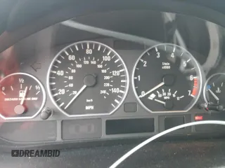 2002 BMW 3 Series 325i z VIN WBAEV33422KL76629, wystawiony jako Copart lot #55830295 z przebiegiem Nie podano mil oraz Szkody całkowita. Historia ofert i sprzedaży dostępna na DreamBid. Obrazek 9.