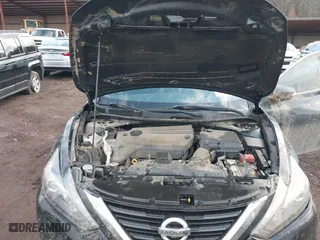 2018 Nissan Altima 2.5 SV with VIN 1N4AL3AP0JC213450, listed as a IAAI auction lot 41111131 with 94,132 mi miles. Bid and sale history available at carsss.com. Image 10.