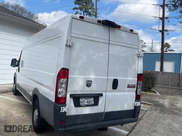 2018 Ram ProMaster Cargo with VIN 3C6URVJG1JE152322, listed as a Copart auction lot 44421785 with 179,000 mi miles and Clean Title. Bid and sale history available at carsss.com. Image 3.