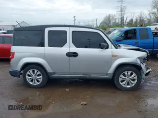 2010 Honda Element EX with VIN 5J6YH2H7XAL001627, listed as a IAAI auction lot 41961495 with 280,088 mi miles and . Bid and sale history available at DreamBid. Image 13.