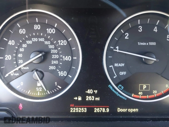 2017 BMW X1 xDrive28i z VIN WBXHT3Z34H4A53805, wystawiony jako IAAI lot #40682476 z przebiegiem 225 253 mil mil oraz . Historia ofert i sprzedaży dostępna na DreamBid. Obrazek 7.