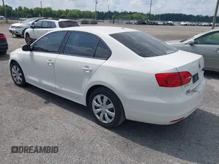2012 Volkswagen Jetta SE с VIN 3VWDP7AJXCM311284, выставлен на аукционе IAAI как лот 42778112 с пробегом Не указан миль и . История ставок и продаж доступна на DreamBid. Изображение 3.