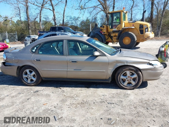 2002 Ford Taurus SES Standard with VIN 1FAFP55S72A256247, listed as a IAAI auction lot 41584035 with 194,270 mi miles. Bid and sale history available at carsss.com. Image 13.