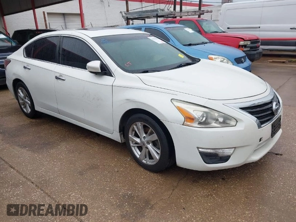 2014 Nissan Altima 2.5 with VIN 1N4AL3AP8EN249994, listed as a IAAI auction lot 41830999 with 154,760 mi miles. Bid and sale history available at carsss.com. Image 1.