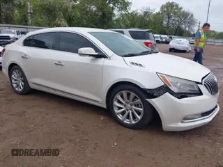 2014 Buick LaCrosse Leather with VIN 1G4GB5G32EF100686, listed as a IAAI auction lot 41916918 with 153,707 mi miles. Bid and sale history available at carsss.com. Image 1.