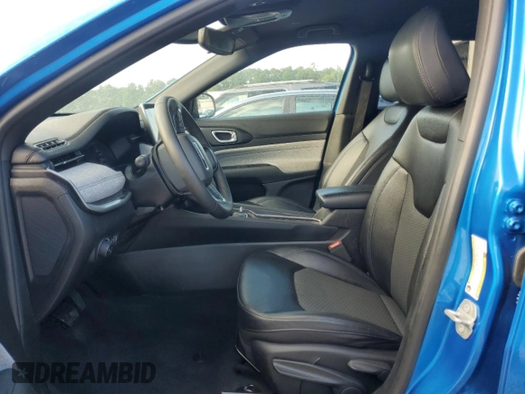 2024 Jeep Compass Latitude с VIN 3C4NJDBN8RT605905, выставлен на аукционе Copart как лот 64246585 с пробегом 49 569 миль миль и Чистый • Clean title. История ставок и продаж доступна на DreamBid. Изображение 7.