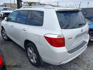 2008 Toyota Highlander Limited with VIN JTEES42A082101287, listed as a IAAI auction lot 41916511 with 165,935 mi miles. Bid and sale history available at carsss.com. Image 3.