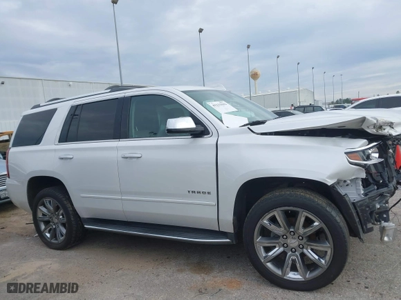 2018 Chevrolet Tahoe Premier with VIN 1GNSCCKC1JR305097, listed as a IAAI auction lot 41233962 with 154,043 mi miles. Bid and sale history available at carsss.com. Image 14.