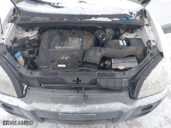 2008 Hyundai Tucson SE with VIN KM8JN72D98U799243, listed as a IAAI auction lot 41029346 with 101,345 mi miles. Bid and sale history available at carsss.com. Image 10.