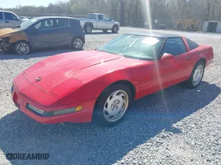 1992 Chevrolet Corvette with VIN 1G1YY23P6N5107198, listed as a IAAI auction lot 41881152 with 90,395 mi miles. Bid and sale history available at carsss.com. Image 2.