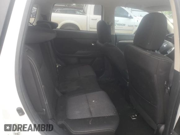 2018 Mitsubishi Outlander ES z VIN JA4AD2A37JZ012652, wystawiony jako Copart lot #56644495 z przebiegiem 165 941 mil mil oraz Szkoda całkowita • Salvage title. Historia ofert i sprzedaży dostępna na DreamBid. Obrazek 11.