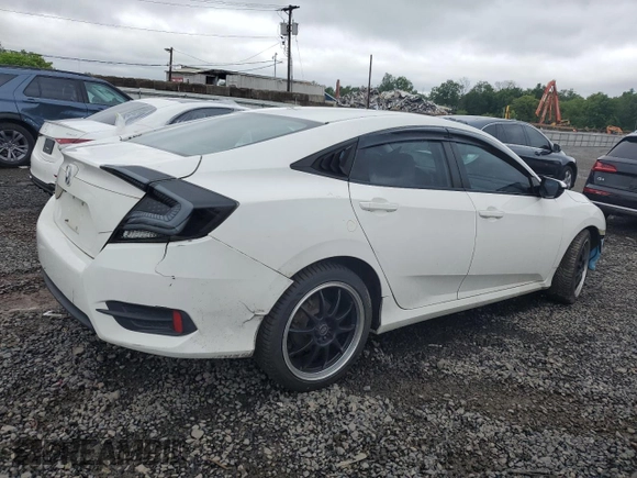 2017 Honda Civic LX z VIN 2HGFC2F5XHH524832, wystawiony jako Copart lot #58651905 z przebiegiem Nie podano mil oraz Szkoda całkowita • Salvage title. Historia ofert i sprzedaży dostępna na DreamBid. Obrazek 3.