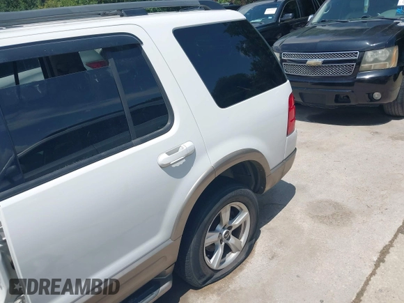 2004 Ford Explorer Eddie Bauer z VIN 1FMDU64W14UB35991, wystawiony jako IAAI lot #42663174 z przebiegiem 187 740 mil mil oraz . Historia ofert i sprzedaży dostępna na DreamBid. Obrazek 6.