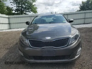 2014 Kia Optima LX z VIN 5XXGM4A73EG321879, wystawiony jako Copart lot #60921815 z przebiegiem 133 088 mil mil oraz Czysty tytuł • Clean title. Historia ofert i sprzedaży dostępna na DreamBid. Obrazek 5.