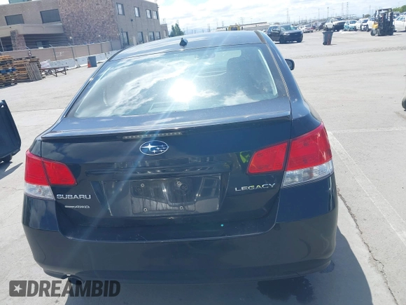 2014 Subaru Legacy Special Sports z VIN 4S3BMCH62E3021347, wystawiony jako IAAI lot #42260384 z przebiegiem 170 785 mil mil oraz . Historia ofert i sprzedaży dostępna na DreamBid. Obrazek 16.