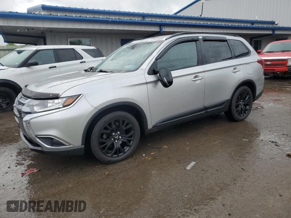 2018 Mitsubishi Outlander ES z VIN JA4AZ3A37JZ049398, wystawiony jako Copart lot #57813585 z przebiegiem 52 946 mil mil oraz Szkoda całkowita • Salvage title. Historia ofert i sprzedaży dostępna na DreamBid. Obrazek 1.