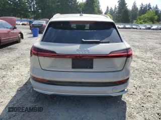 2022 Audi e-tron Premium Plus с VIN WA1LAAGE5NB025922, выставлен на аукционе Copart как лот 60321775 с пробегом 35 498 миль миль и Чистый • Clean title. История ставок и продаж доступна на DreamBid. Изображение 6.